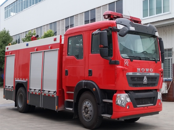 JDF5174GXFSG80/Z6型水罐消防車