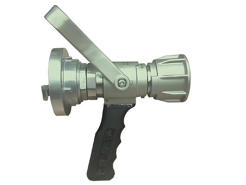 內(nèi)扣式直流噴霧水槍